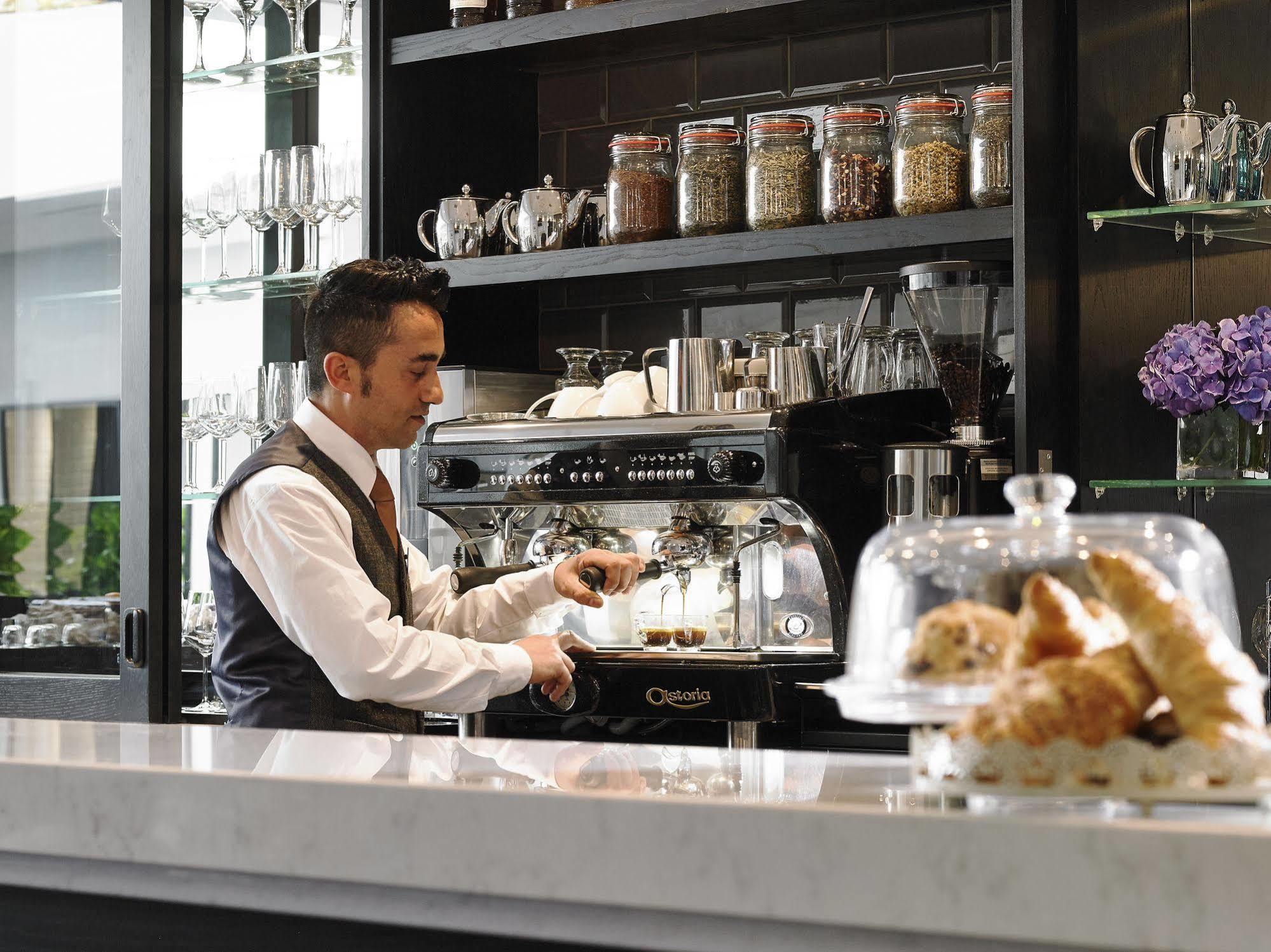 Temple Bar Hotel Dublin By The Unlimited Collection Exterior photo